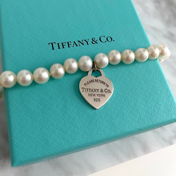 SOLD!! TIFFANY & CO 8MM BEADED HEART TAG BRACELET - Picture 1 of 4